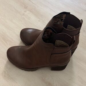 Korks Women's Brown Ankle Boots